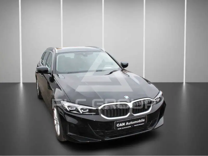 2022 BMW 320