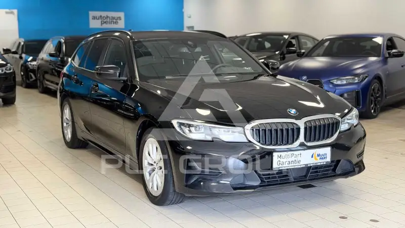 2022 BMW 320