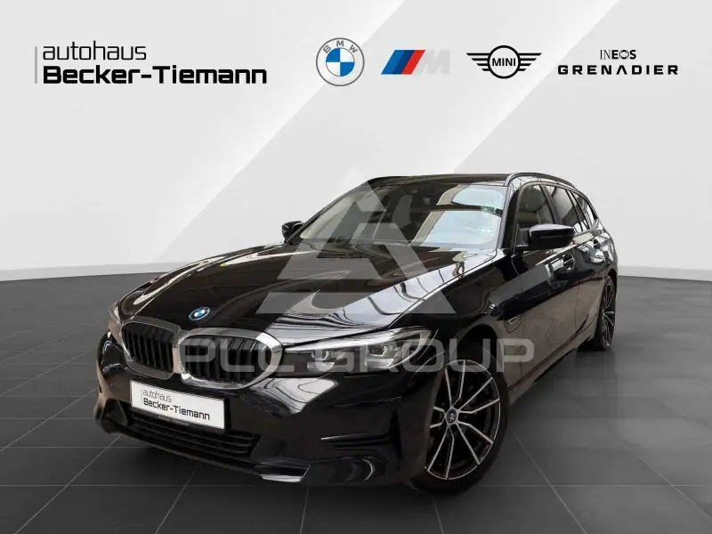 2022 BMW 320