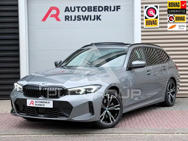 2022 BMW 320