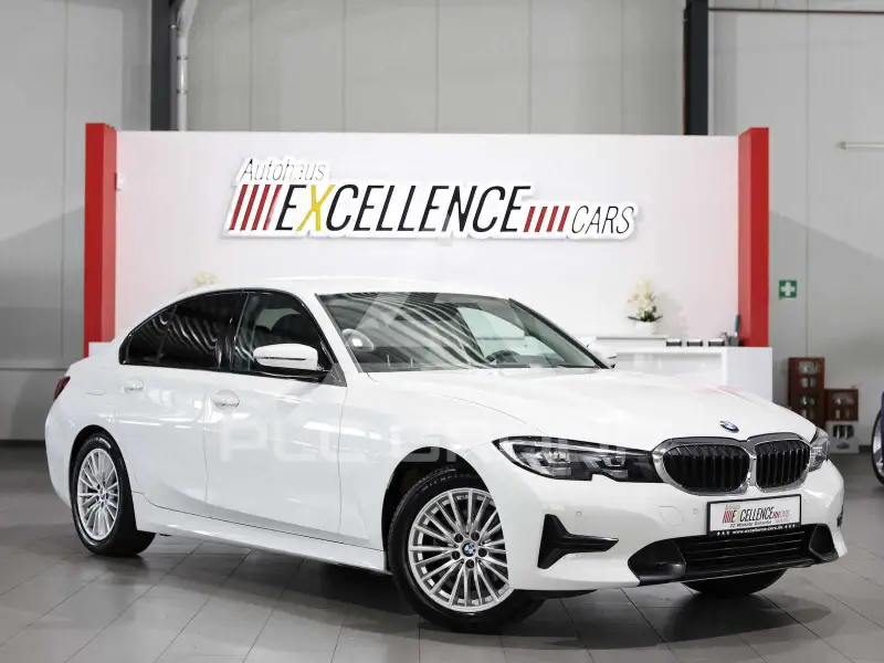 2022 BMW 320