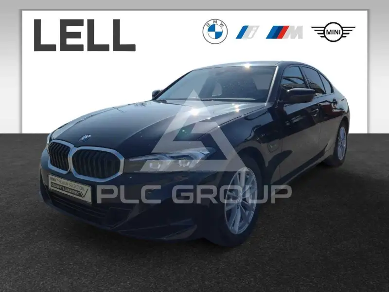 2022 BMW 320