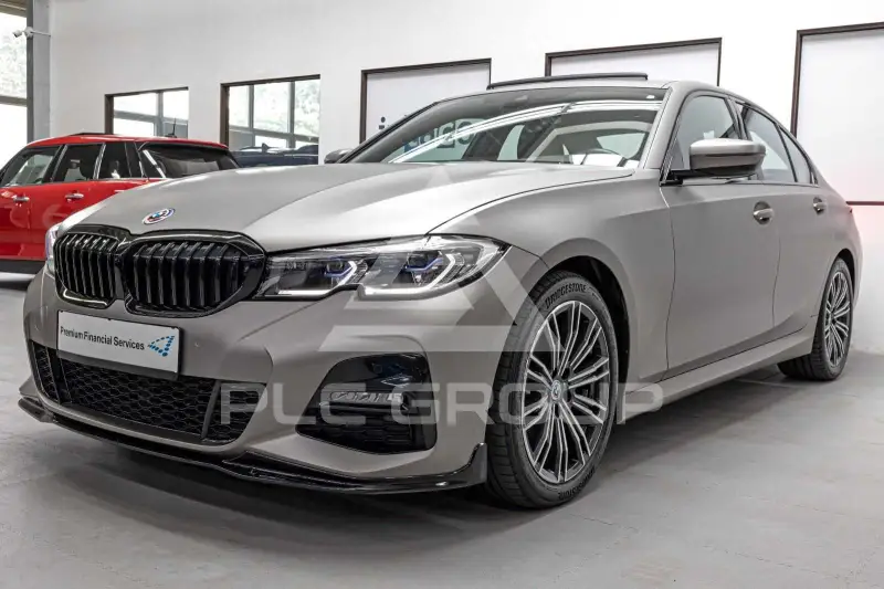 2022 BMW 320