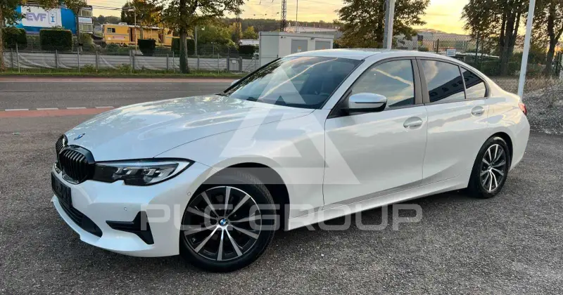 2022 BMW 320