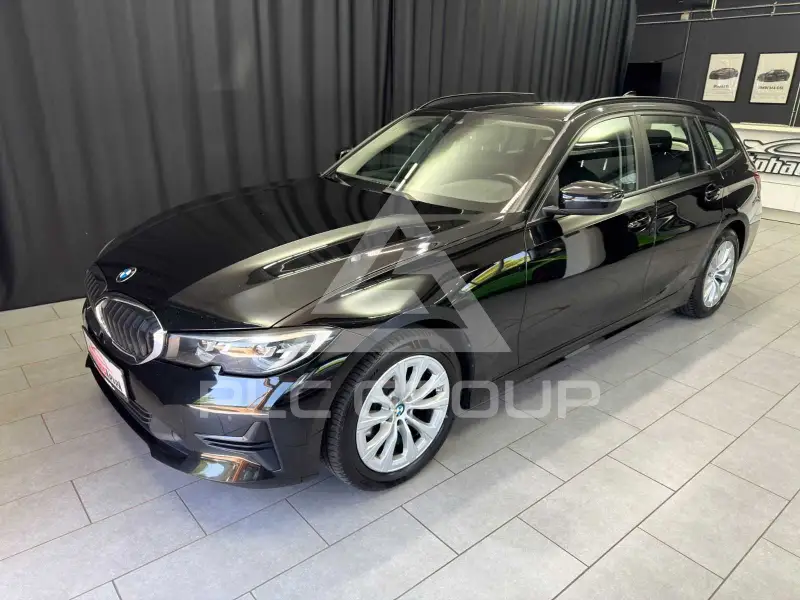 2022 BMW 320