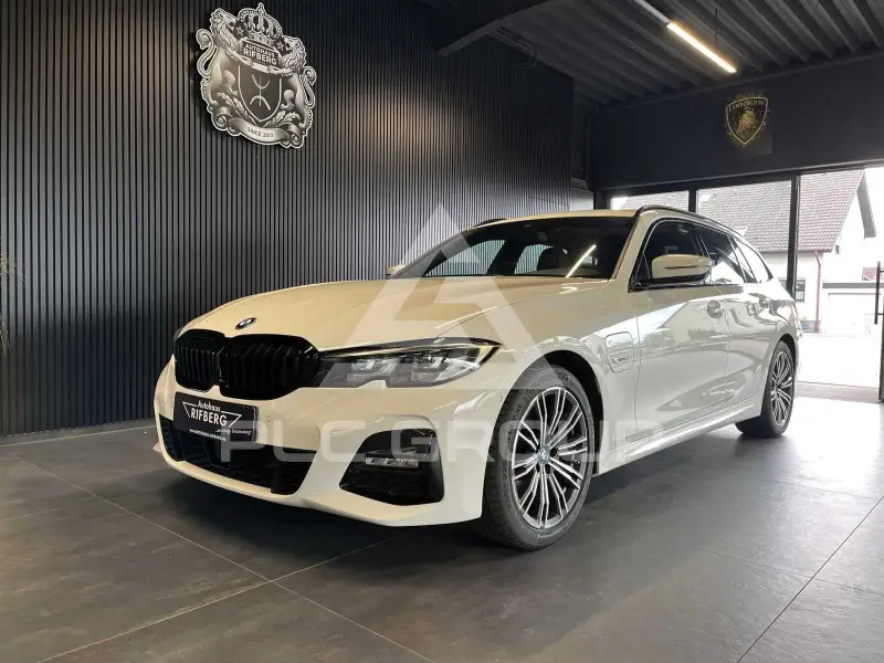 2022 BMW 320
