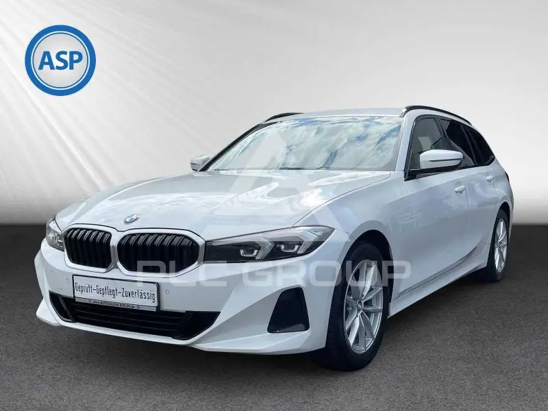 2022 BMW 320