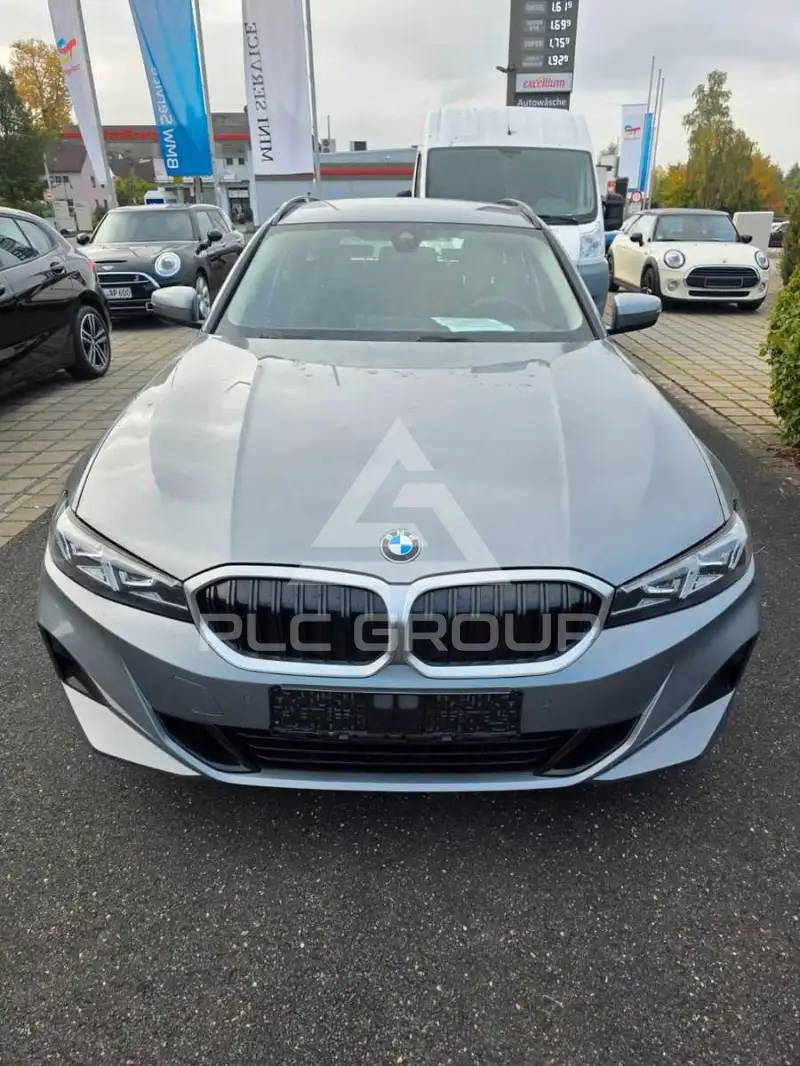 2022 BMW 320