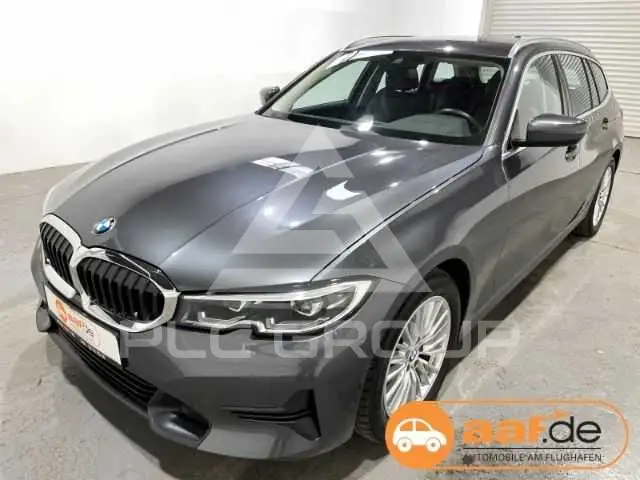 2022 BMW 320