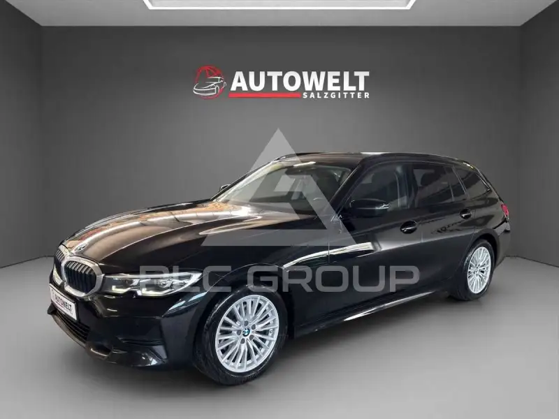 2022 BMW 320