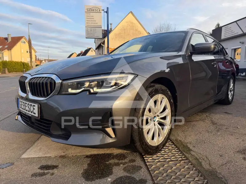 2022 BMW 320