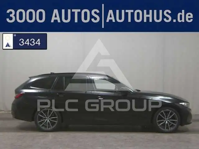 2022 BMW 320