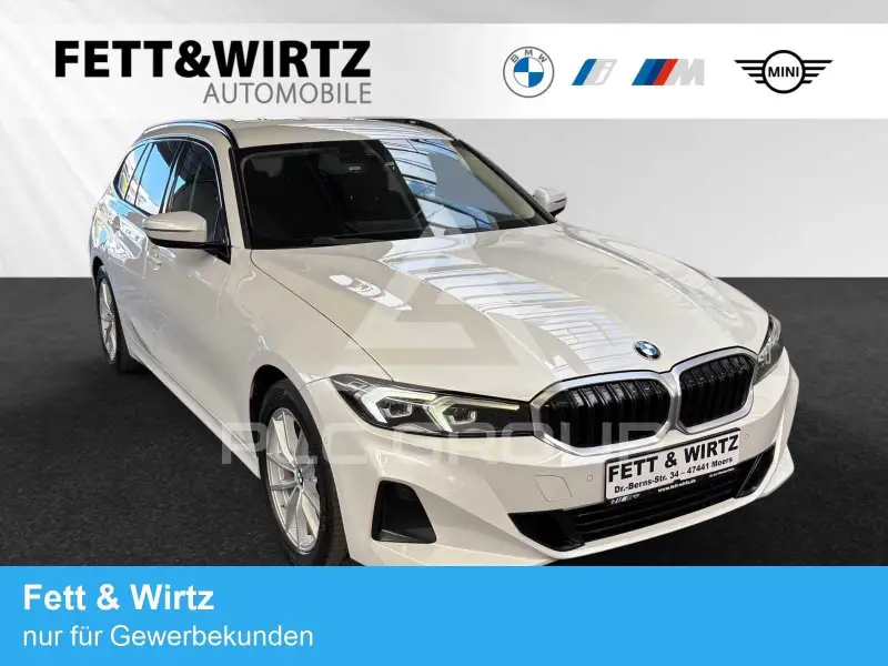 2022 BMW 320