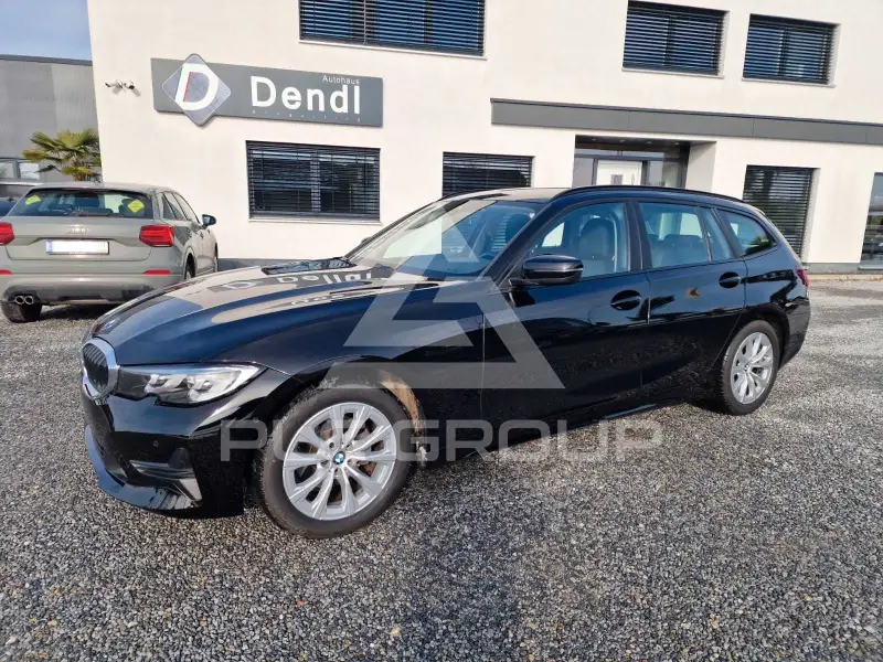2022 BMW 320