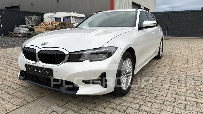 2022 BMW 320
