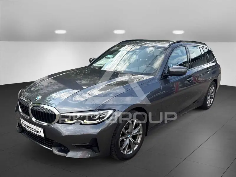 2022 BMW 320