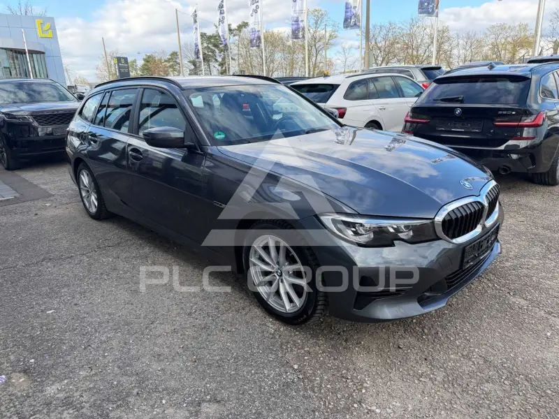 2022 BMW 320