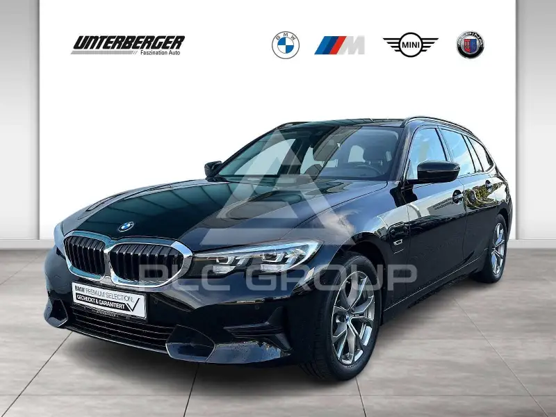 2022 BMW 320