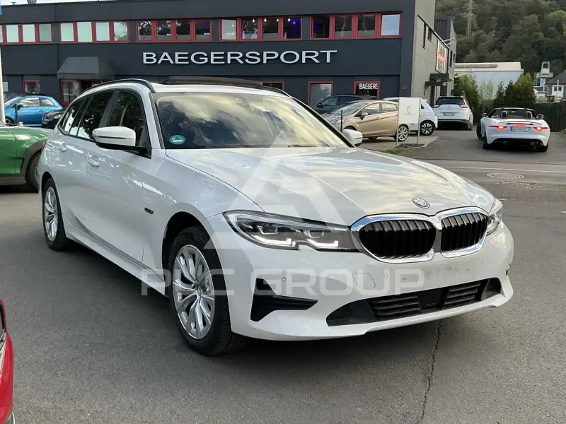 2022 BMW 320