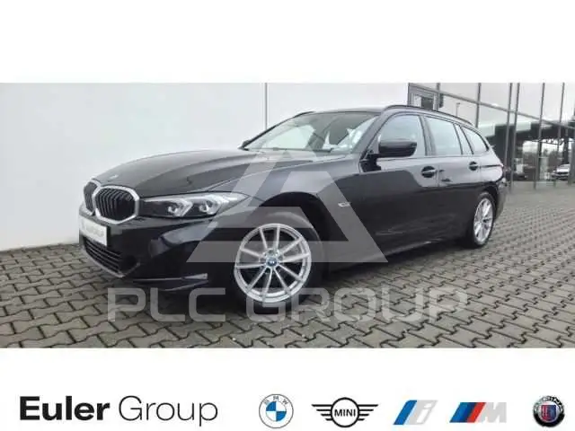 2022 BMW 320