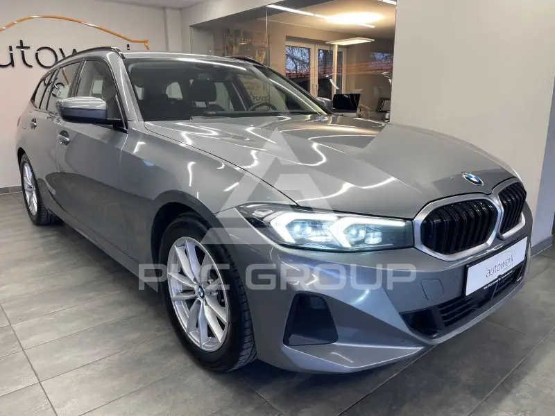 2022 BMW 320