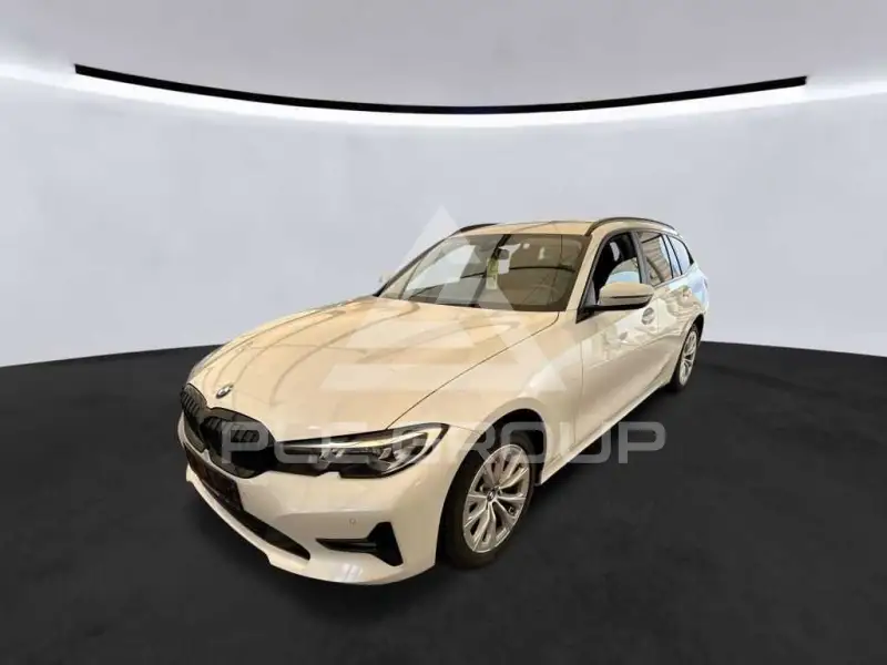 2022 BMW 320