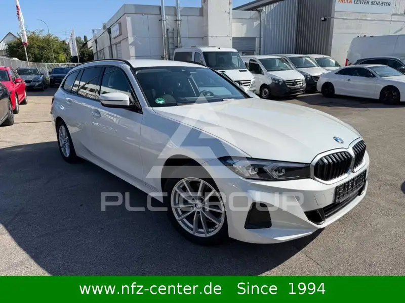 2022 BMW 320