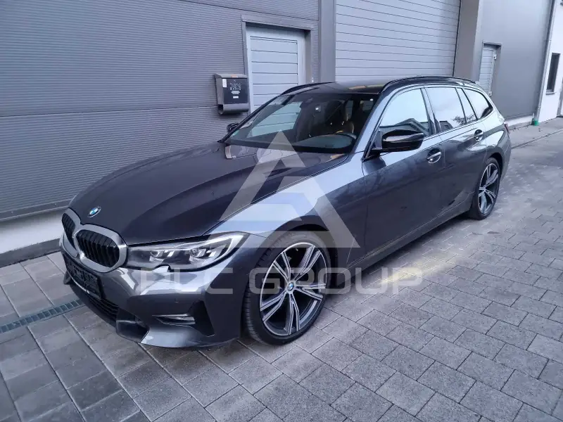 2022 BMW 320