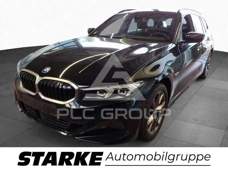2022 BMW 320