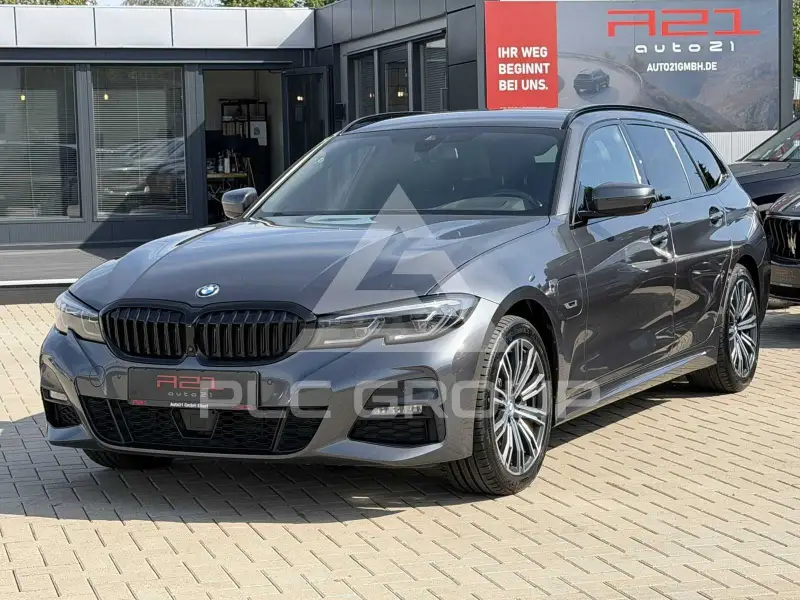 2022 BMW 330