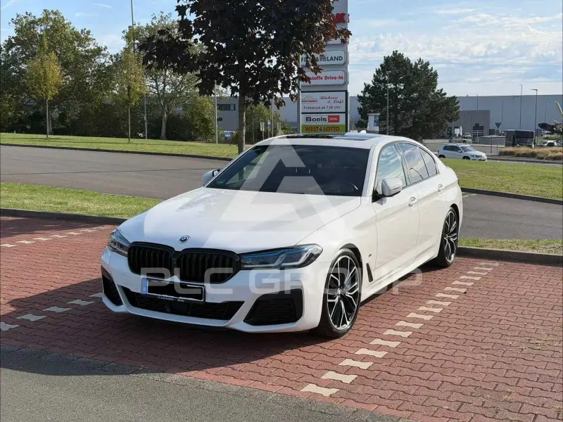 2022 BMW 550