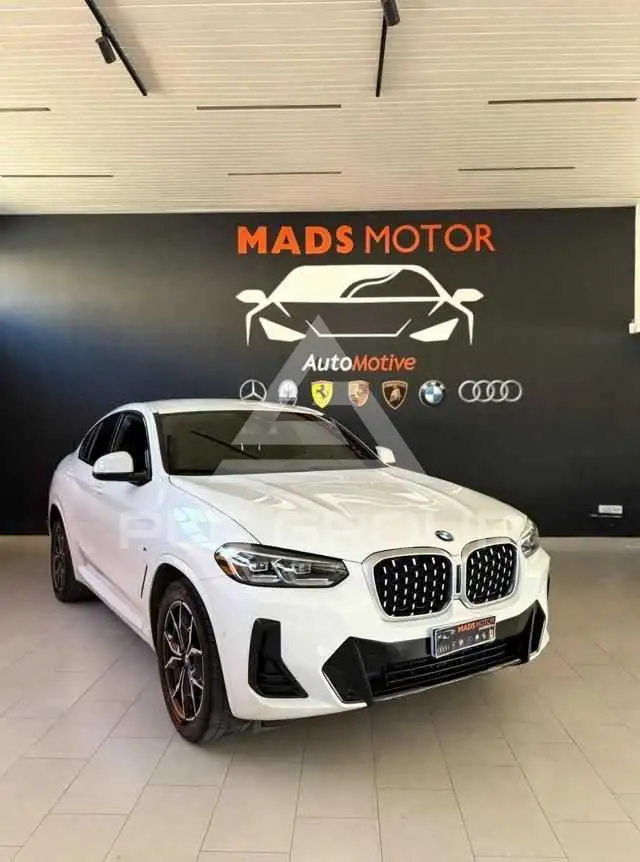 2022 BMW X4