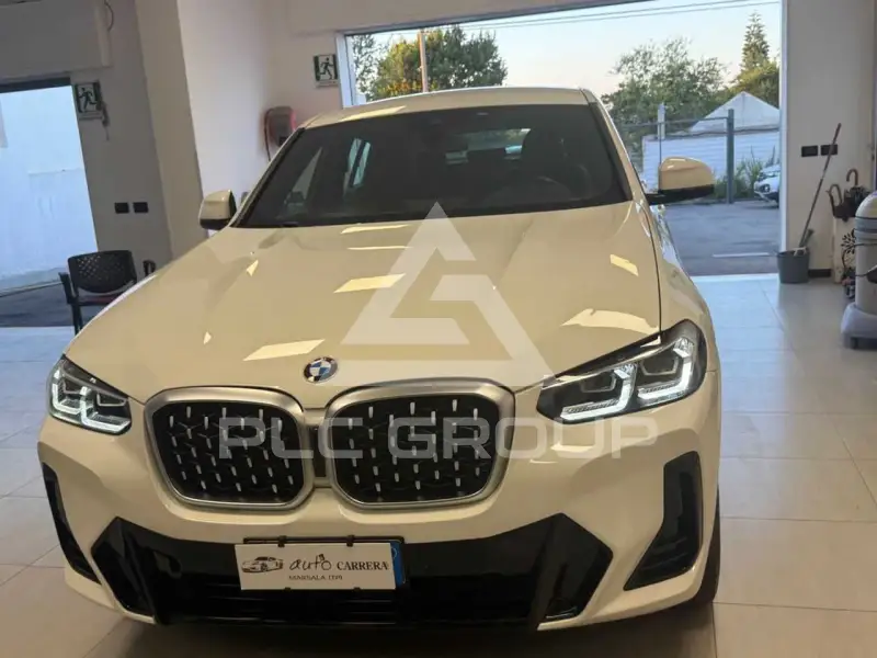 2022 BMW X4