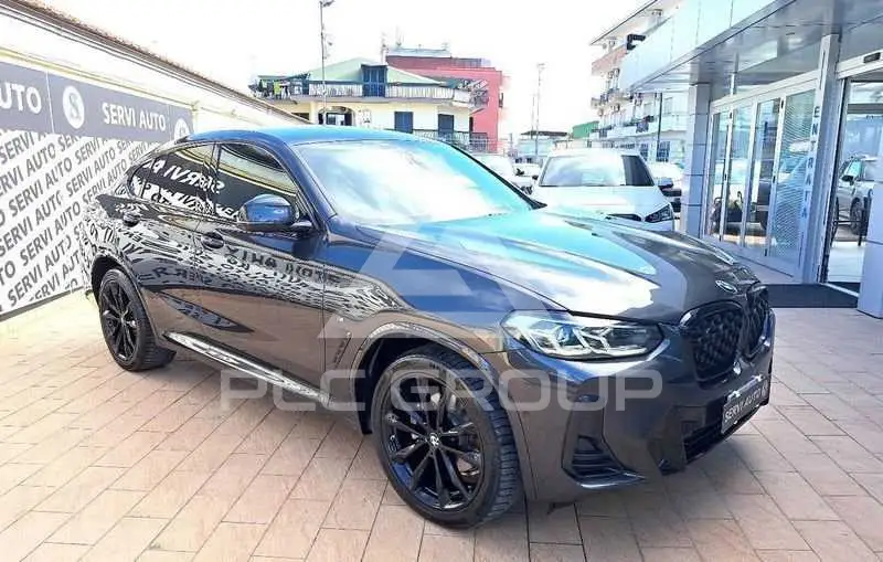 2022 BMW X4