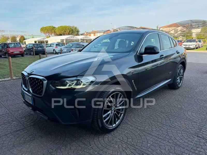 2022 BMW X4