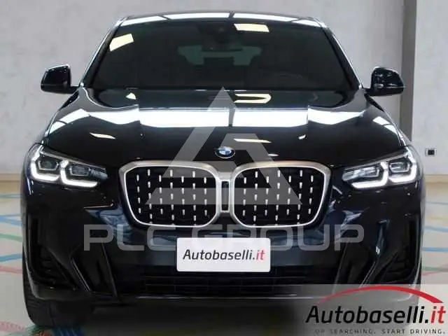 2022 BMW X4