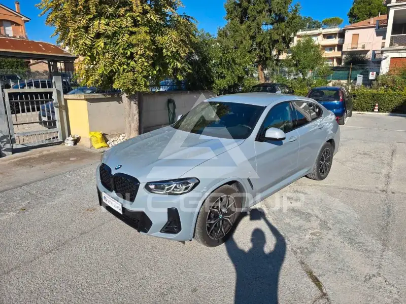 2022 BMW X4