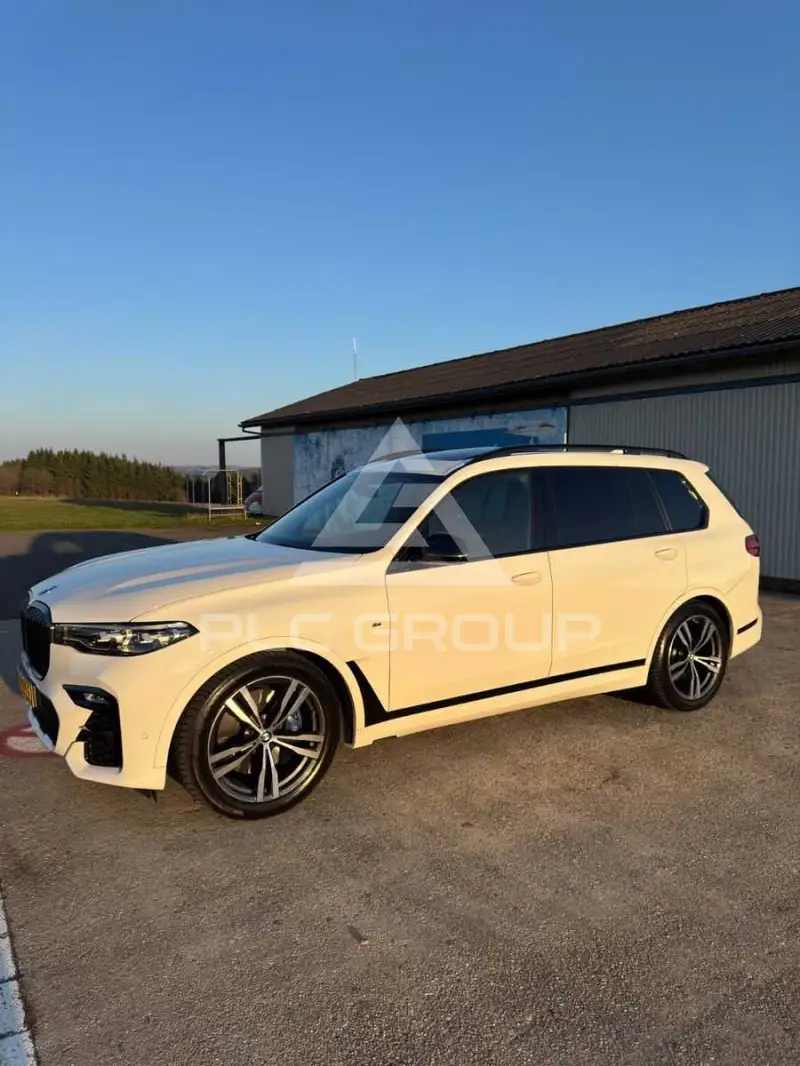 2022 BMW X7