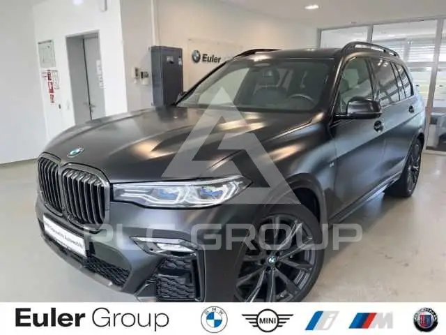 2022 BMW X7