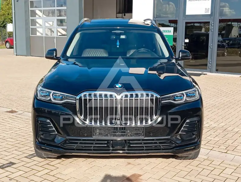 2022 BMW X7