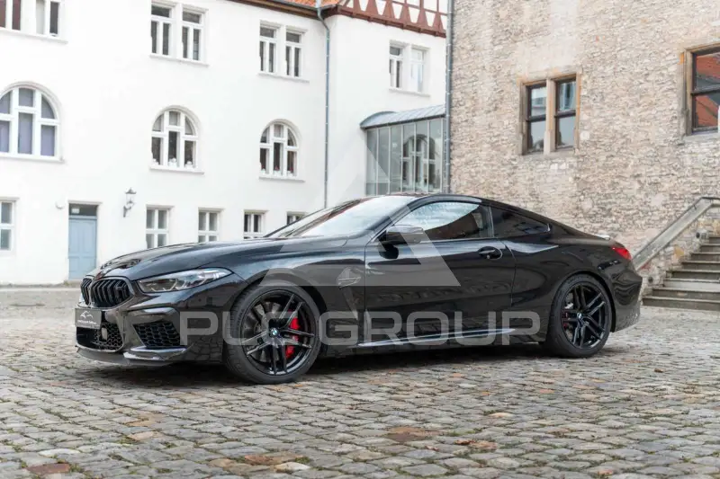 2022 BMW M8