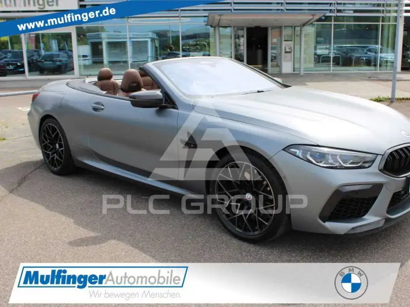 2022 BMW M8