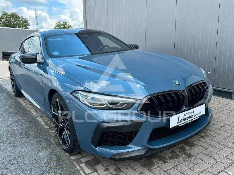 2022 BMW M8