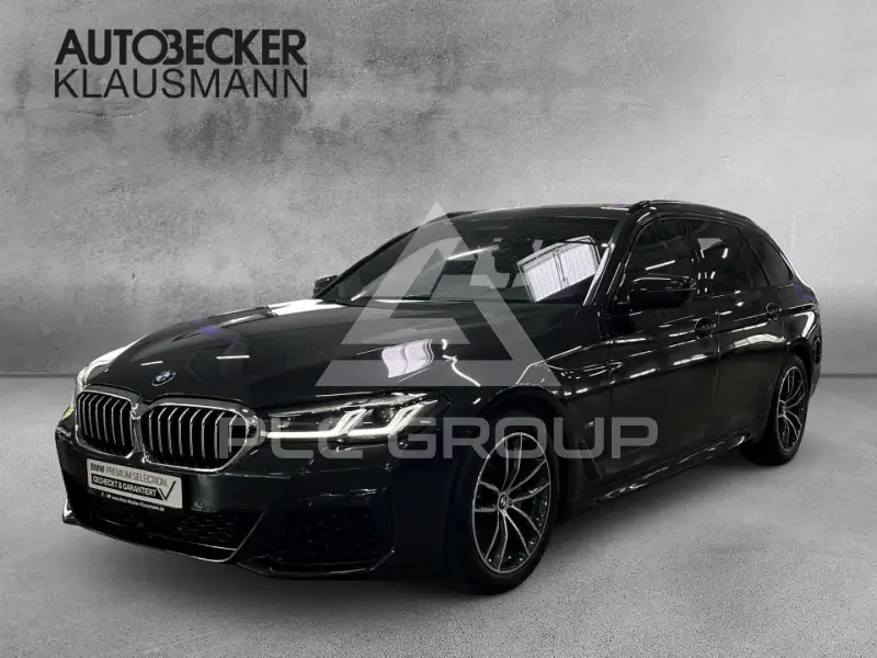 2022 BMW 520