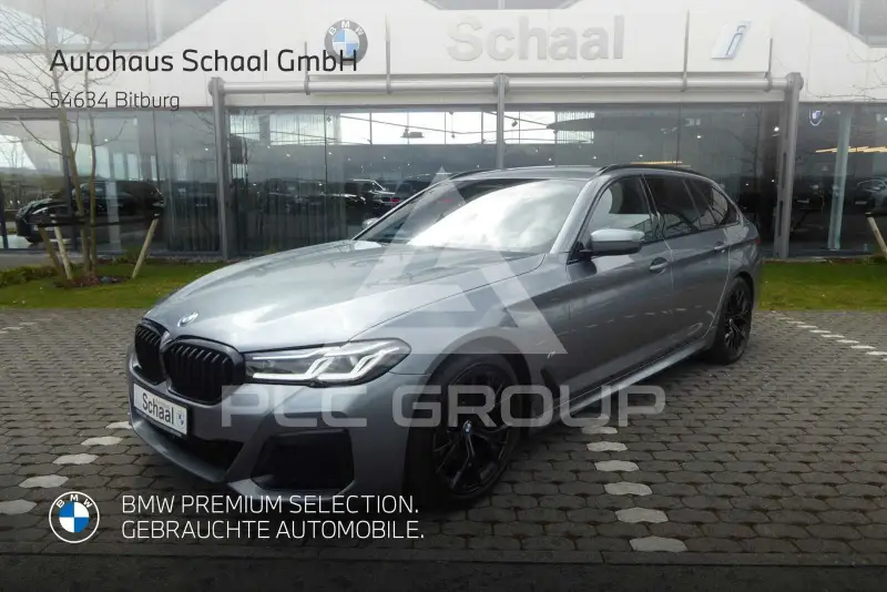 2022 BMW 520