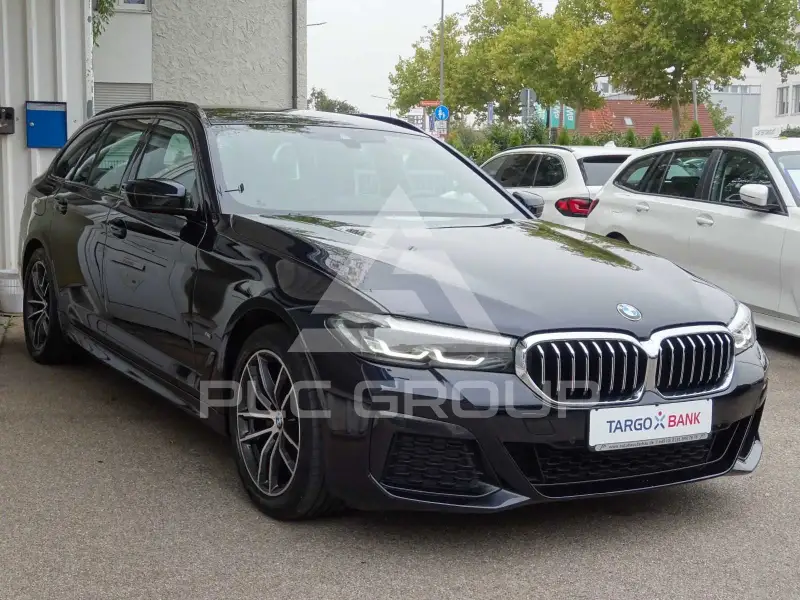 2022 BMW 520