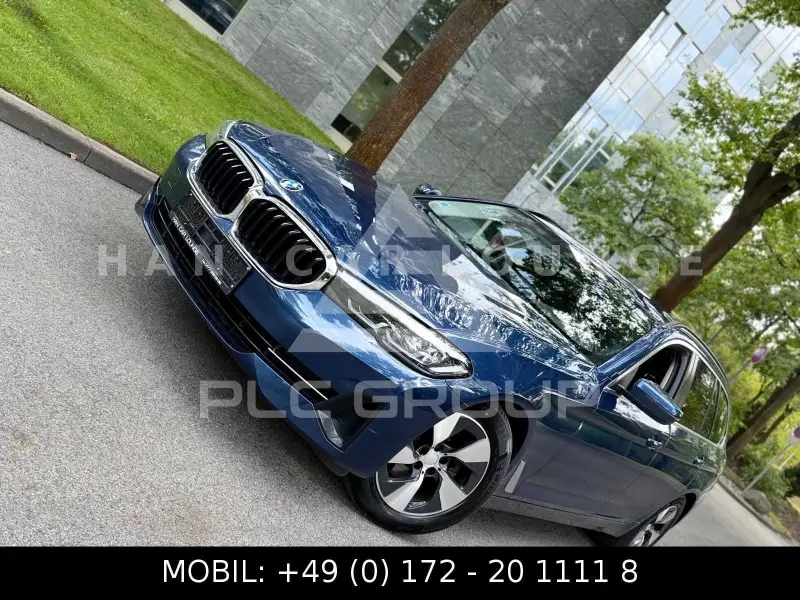 2022 BMW 520