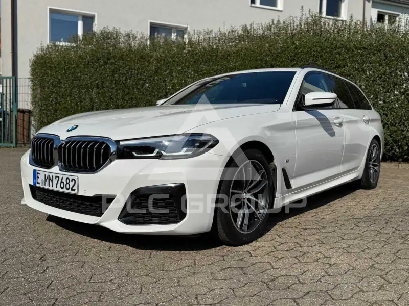 2022 BMW 520