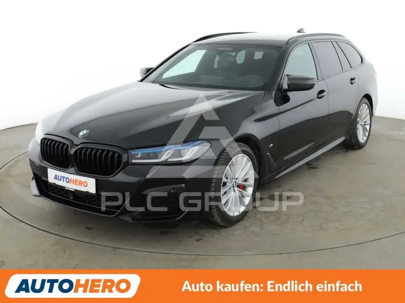 2022 BMW 520