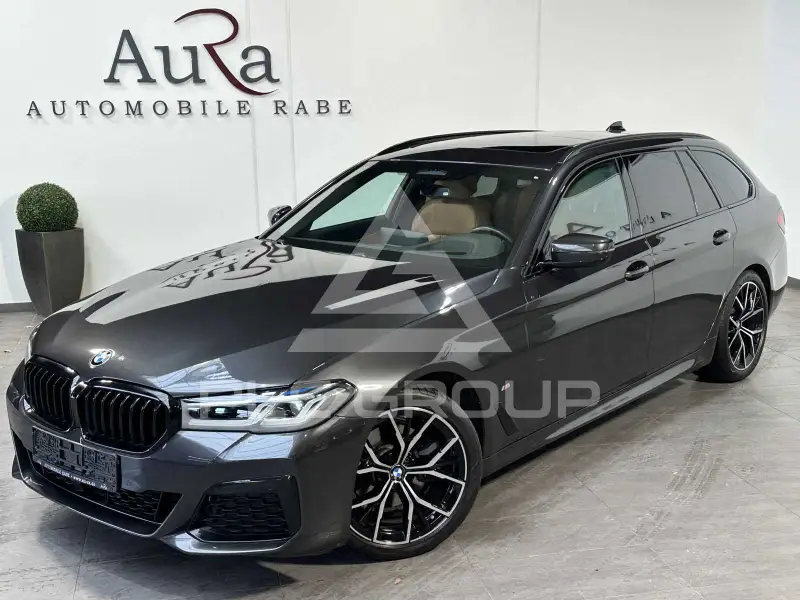 2022 BMW 520